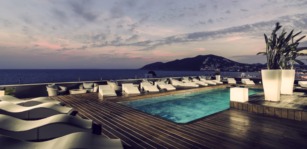 Santa Eulalia en Ibiza es una escapada Lester