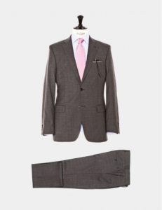 traje de pantalón y chaqueta creado por Lester