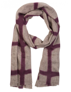 fular-lana-cashmere-con-cuadros-camel-y-berenjena.jpg