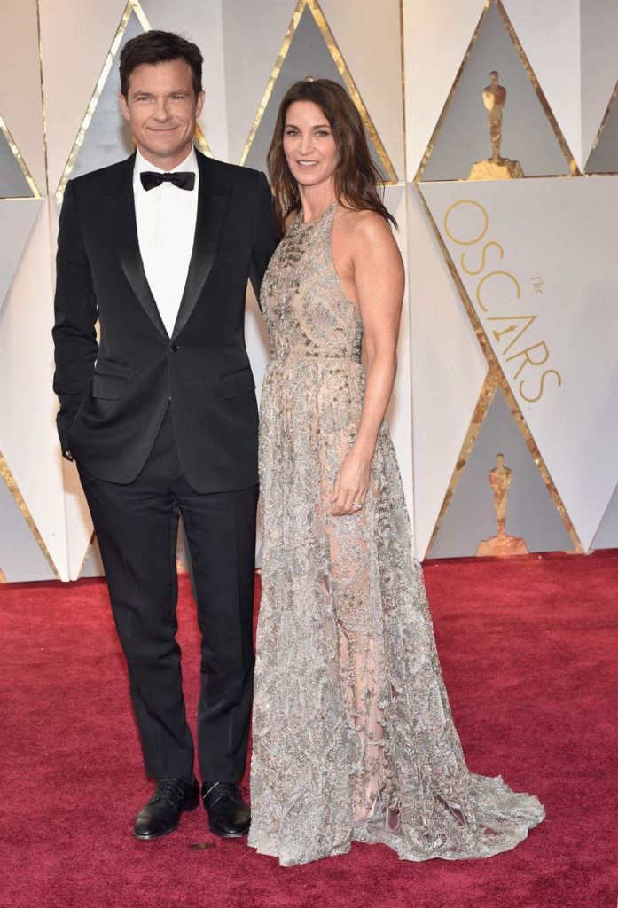 HOLLYWOOD, CA - FEBRUARY 26: (L-R) Actors Jason Bateman and Amanda Anka attend the 89th Annual Academy Awards at Hollywood & Highland Center on February 26, 2017 in Hollywood, California. (Photo by Kevin Mazur/Getty Images)